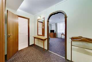 Гостиница Полюстрово Санкт-Петербург Люкс двухкомнатный-7