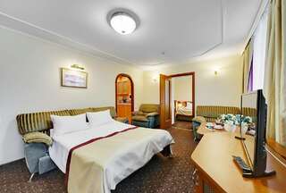 Гостиница Полюстрово Санкт-Петербург Люкс двухкомнатный-2