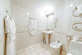 Гостиница Полюстрово Санкт-Петербург Люкс двухкомнатный-8