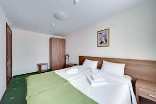 Гостиница Полюстрово Санкт-Петербург Апартаменты с 3 спальнями и кухней-11